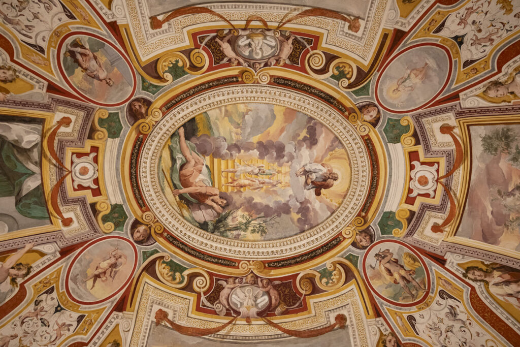 DMO BELTUR - Oriolo Romano (Affresco a Palazzo Altieri)