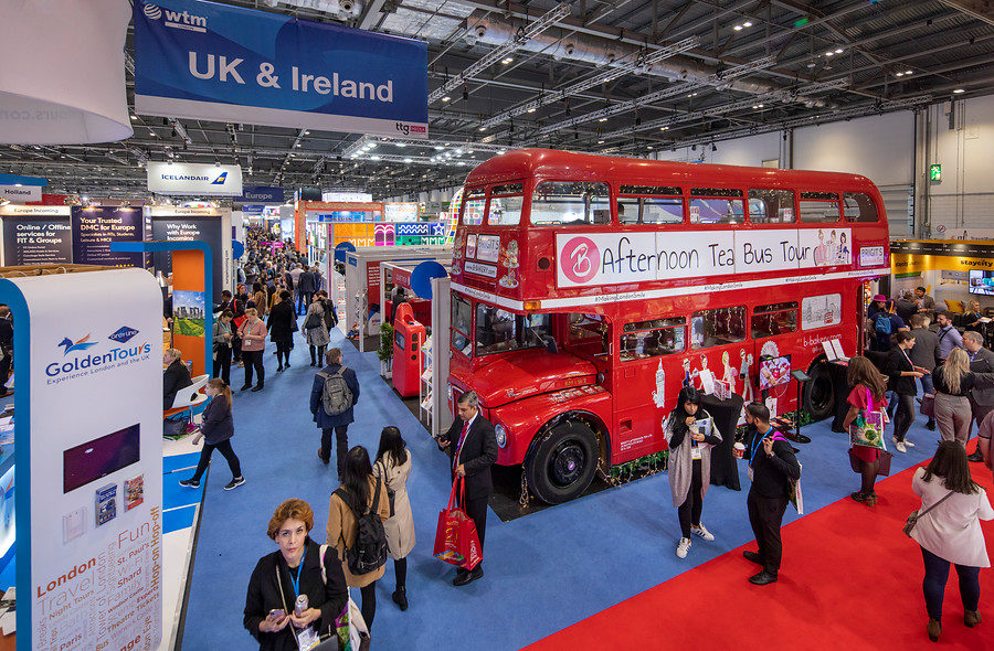 Veduta generale di un padiglione del WTM di Londra 2024